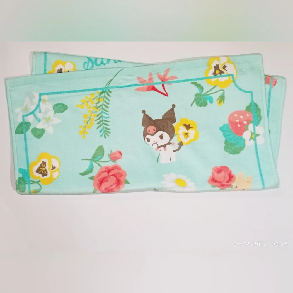 Floral sanrio characters bath towel